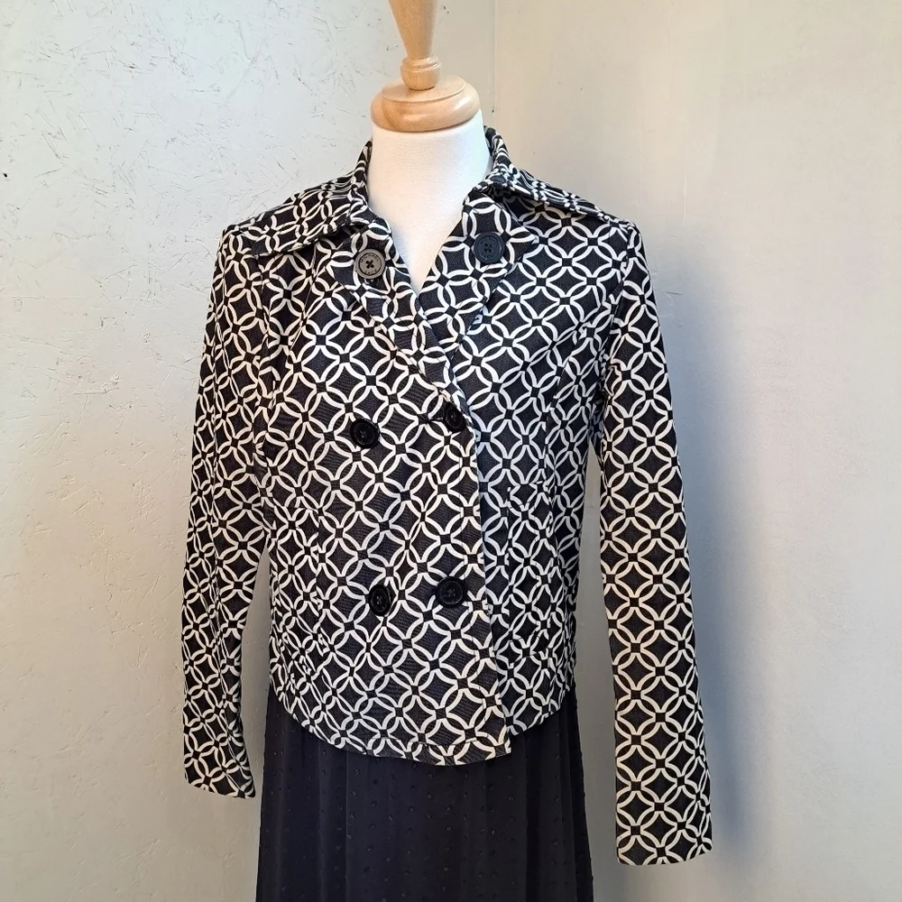 Micheal kors | Black & White blazer jacket with button details*stained neck - Picture 2 of 14